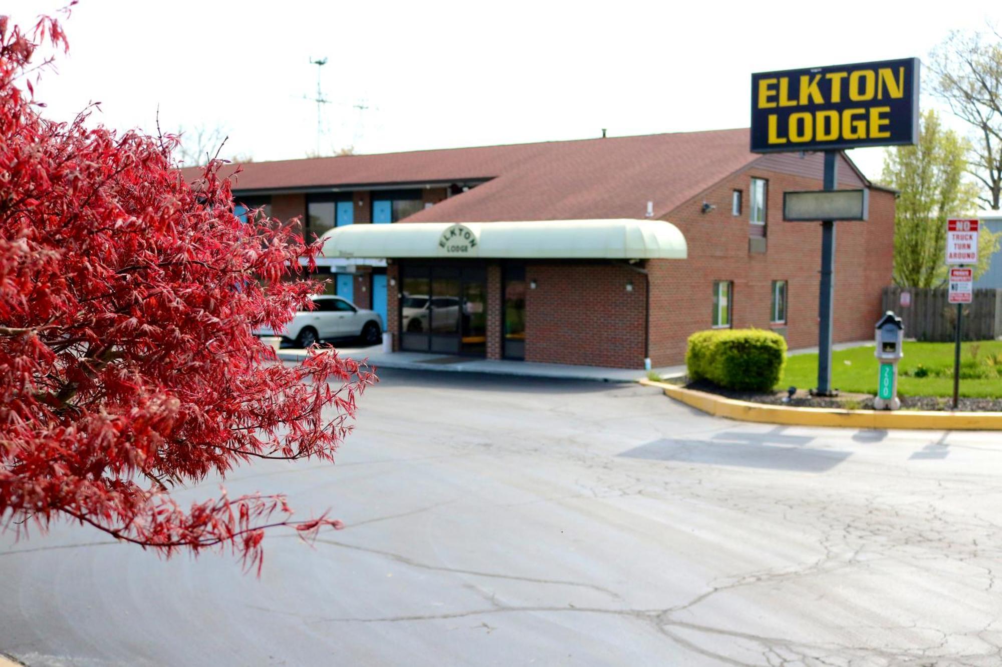 Elkton Lodge Bagian luar foto